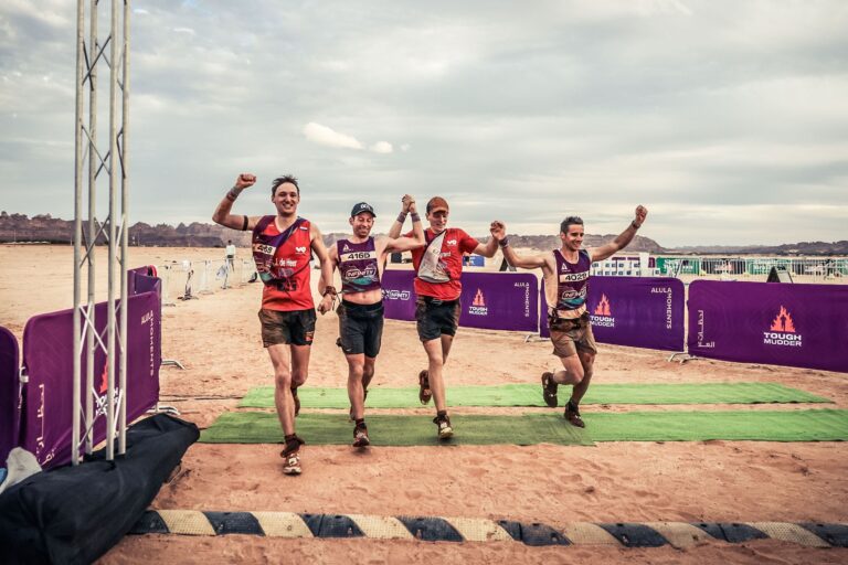 8 HOURS OF RACING IN THE DESERT